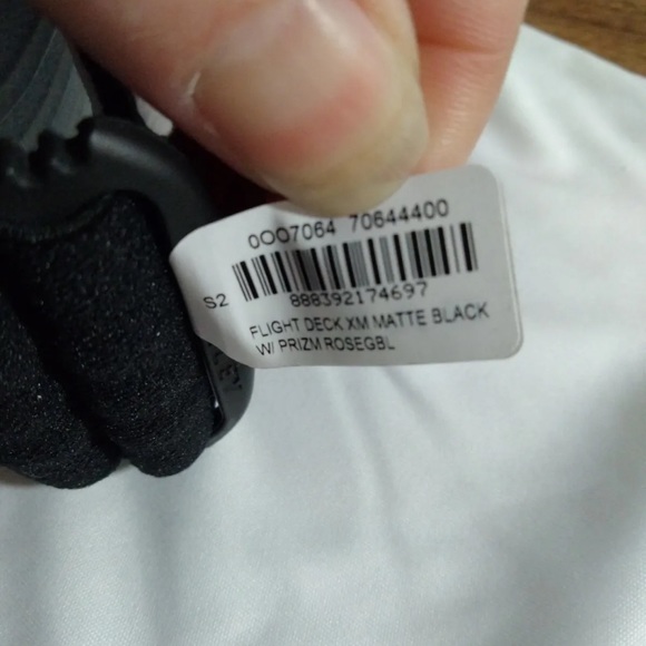 Oakley Flight Deck XM Snow Goggles Matte Black w/Prizm Rose GBL - Picture 8 of 10